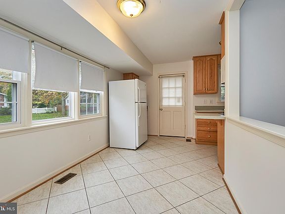 5th image of 1006 Echols St SE