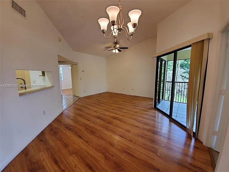 805 N Franklin Ave #805L — Photo 26