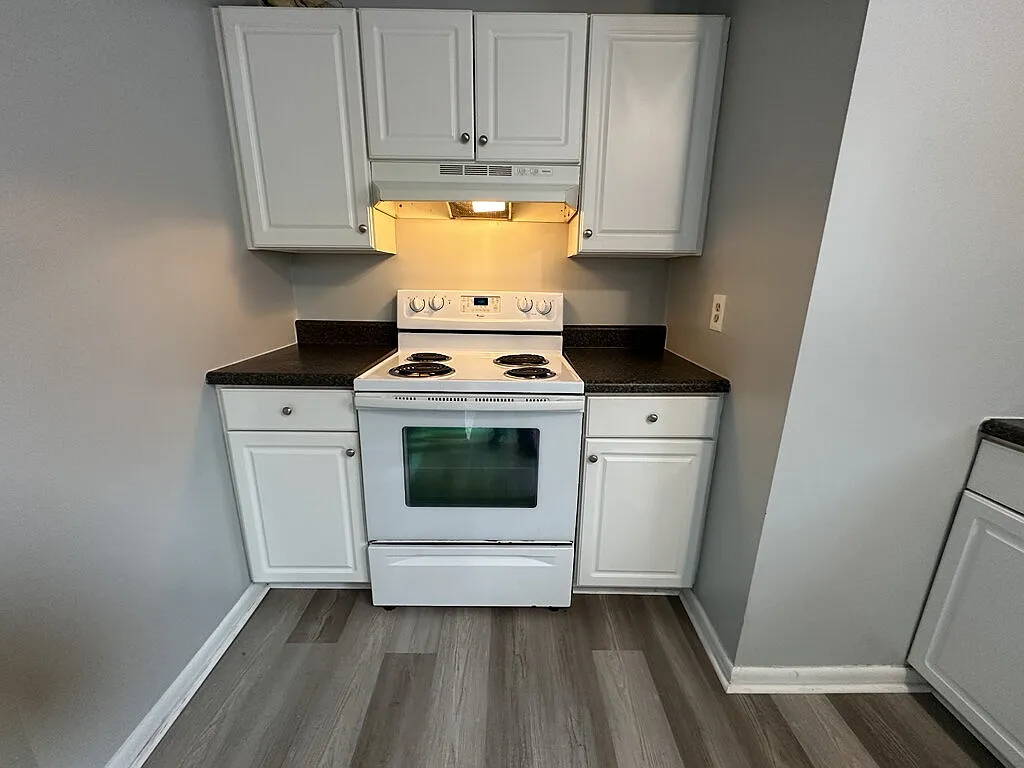 3 bed, 2.0 bath, 1175 sqft, $1,500 — Photo 4