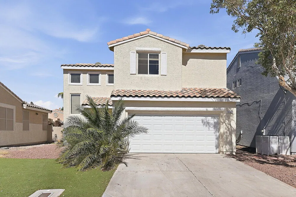 3 bed, 2.5 bath, 1529 sqft, $2,080 — Photo 1