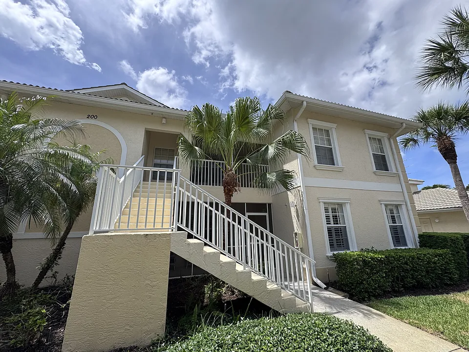 200 Mirabella Cir #204