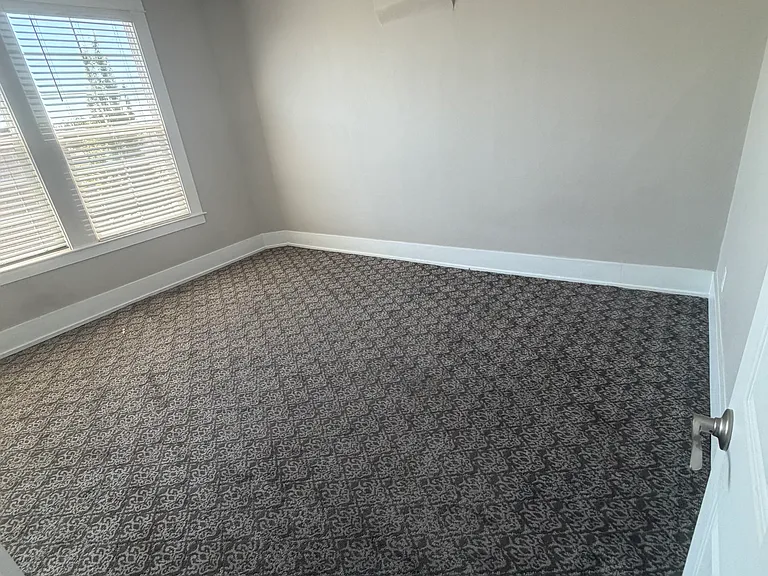 1241 Broadway Ave #A — Photo 12