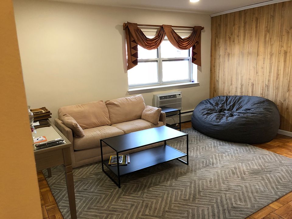 1st image of 1 Wooleys Ln APT 1I