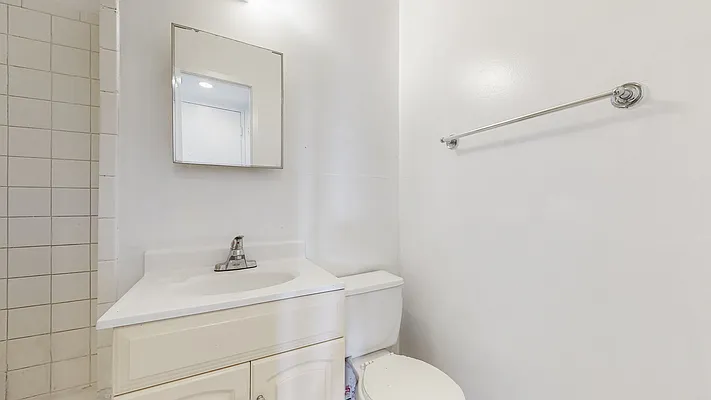 Sold by RE MAX Team | media 14