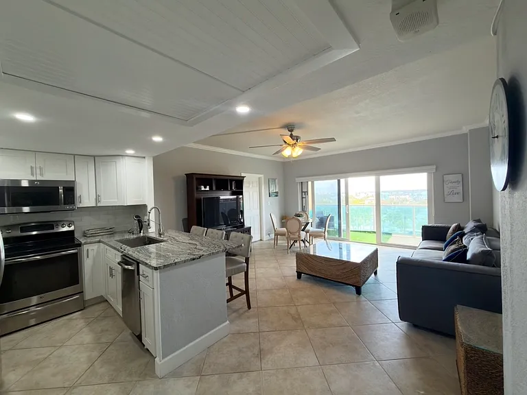 880 Mandalay Ave #C504 — Photo 2