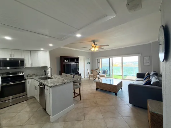 880 Mandalay Ave, Clearwater, FL