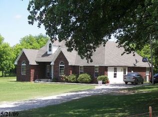 504 Foxden Rd, Ardmore, OK 73401