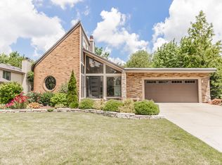 908 Claremont Dr, Downers Grove, IL 60516