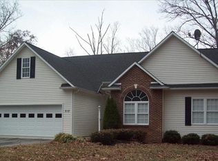 512 Berkshire Dr, Danville, VA 24541