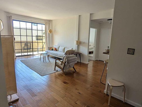 4th image of 221 S Oak Knoll Ave APT 206