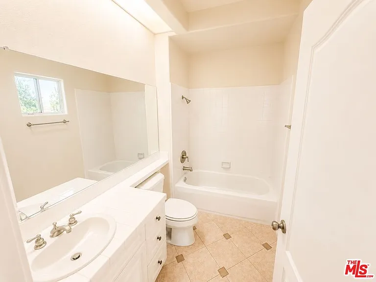 7371 Westcliff Dr — Photo 20