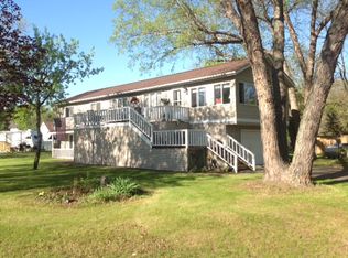 W11016 W Lake Dr, Stockholm, WI 54769