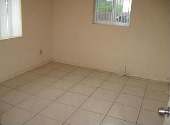 5th image of 3121 SW 40th Ave