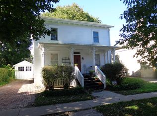 218 S 4th St, Geneva, IL 60134