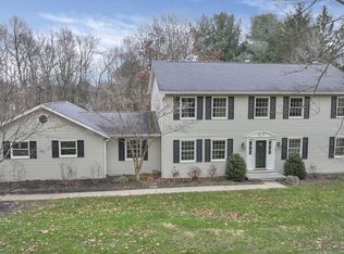 410 Fern Hill Dr, Granville, OH 43023