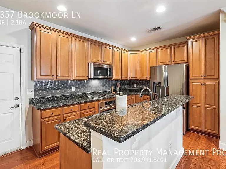 2357 Brookmoor Ln — Photo 7