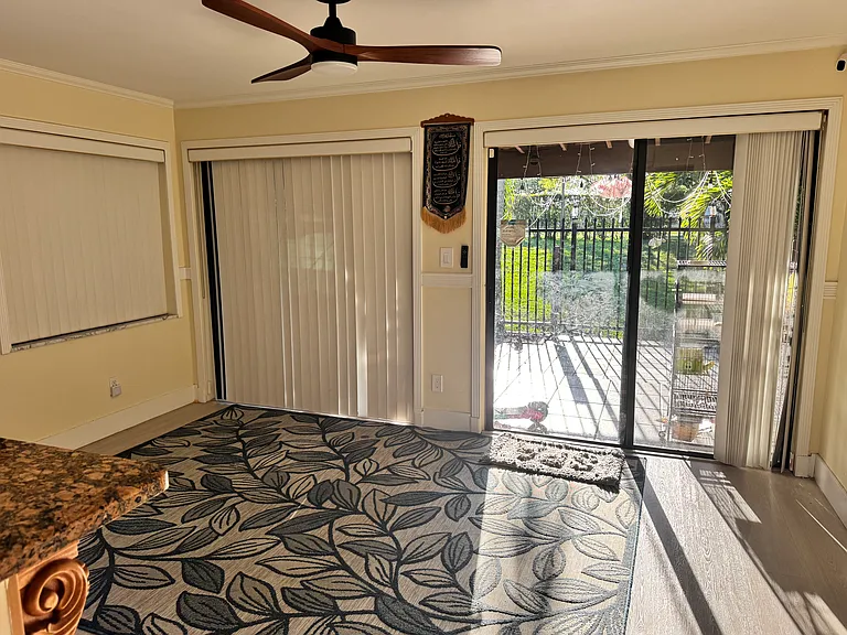 480 NW 98th Ct #480 — Photo 32