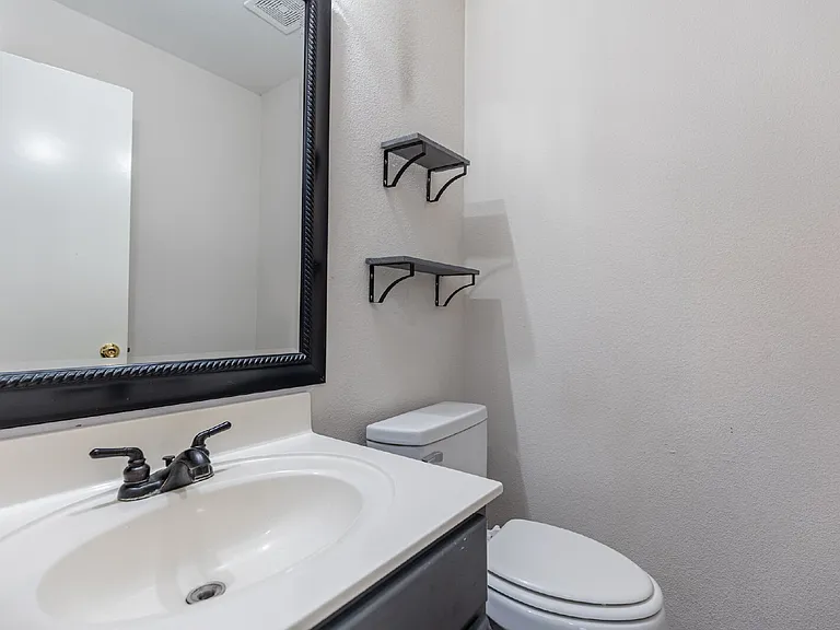 3604 Meade St — Photo 18