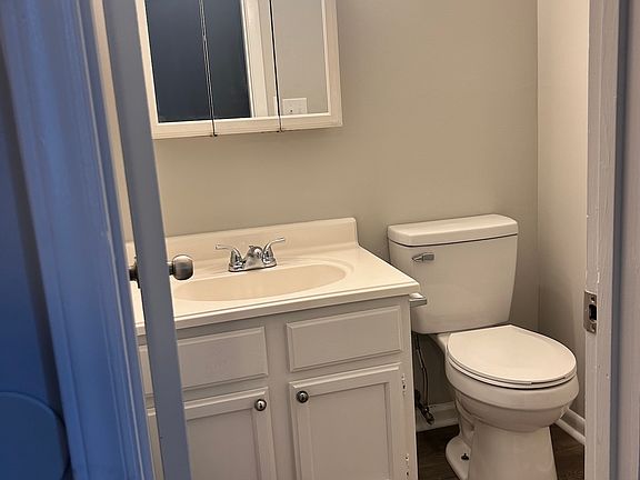 4th image of 1114 Maiden Ln APT 8