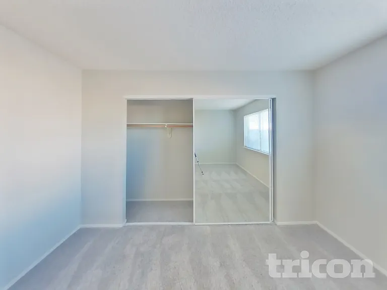 709 Honeybee Ct — Photo 11