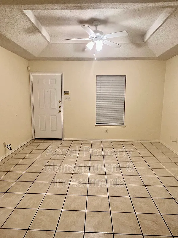 2 bed, 2.0 bath, $750 — Photo 2