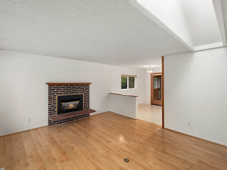 6011 156th Ave NE — Photo 4