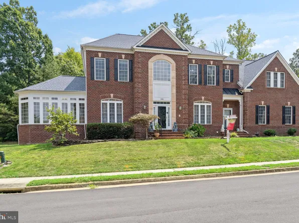 7801 Rose Garden Ln, Springfield, VA 22153
