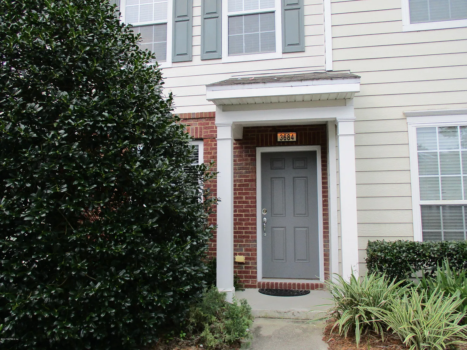 2 bed, 2.5 bath, 1110 sqft, $1,600 — Photo 1