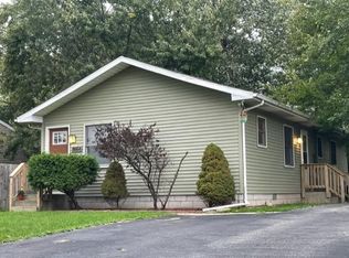 366-1 Pinewood Dr, Valparaiso, IN 46385