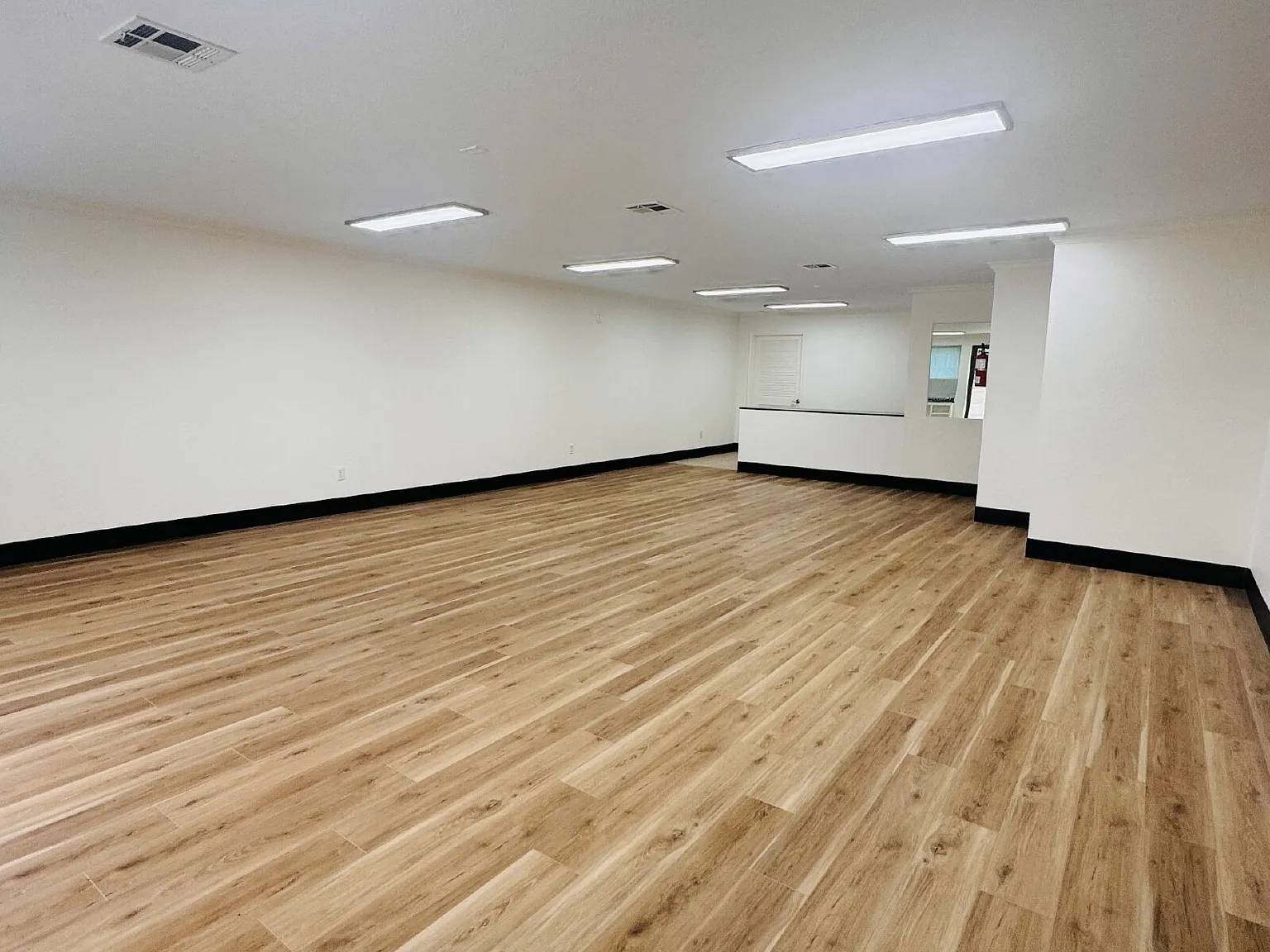 1 bed, 1.0 bath, 1200 sqft, $1,300 — Photo 4