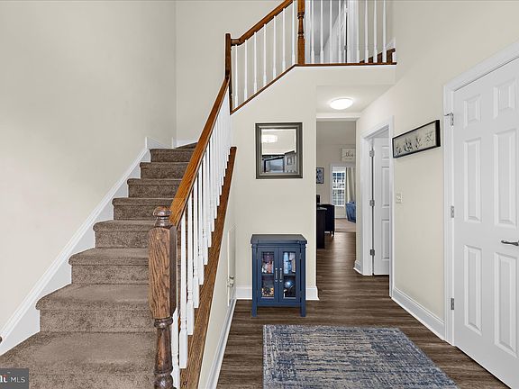 5th image of 106 Briarwood Cir