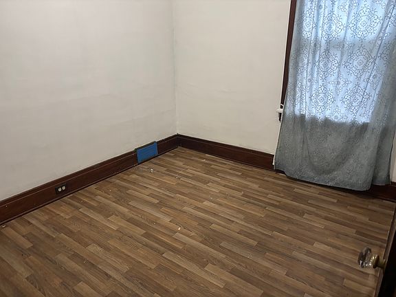 4th image of 39 La Force Pl Floor 1