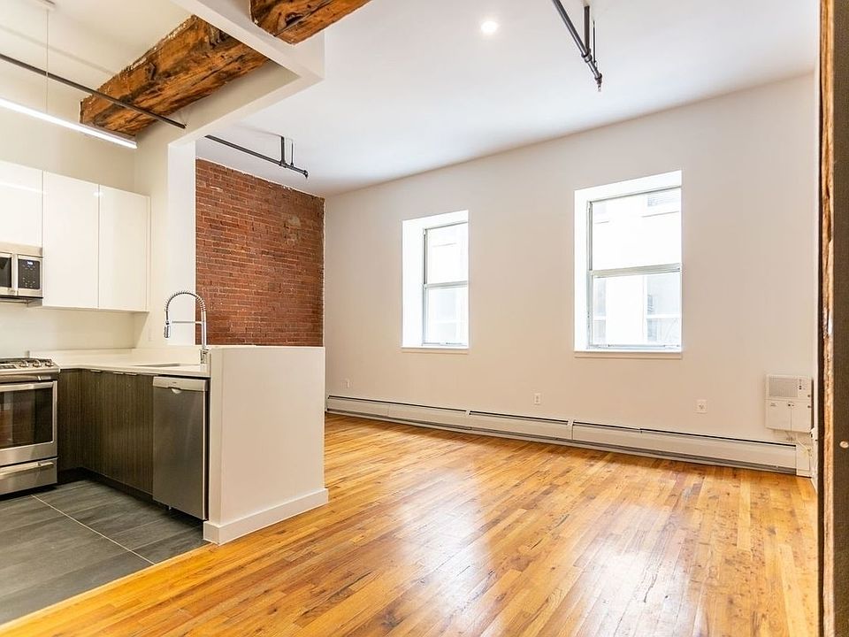 1st image of 275 Park Ave #2II
