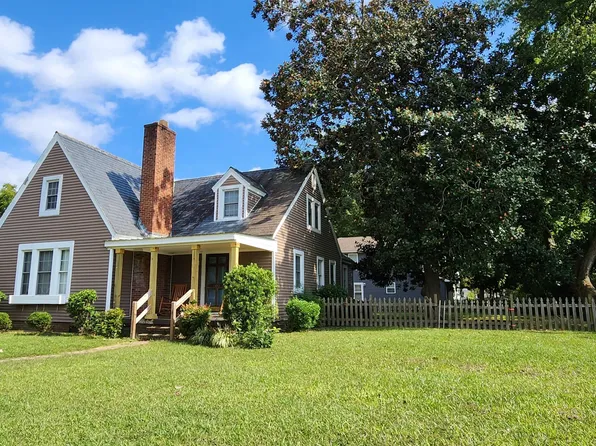 800 Flora Street, Elizabeth City, NC 27909