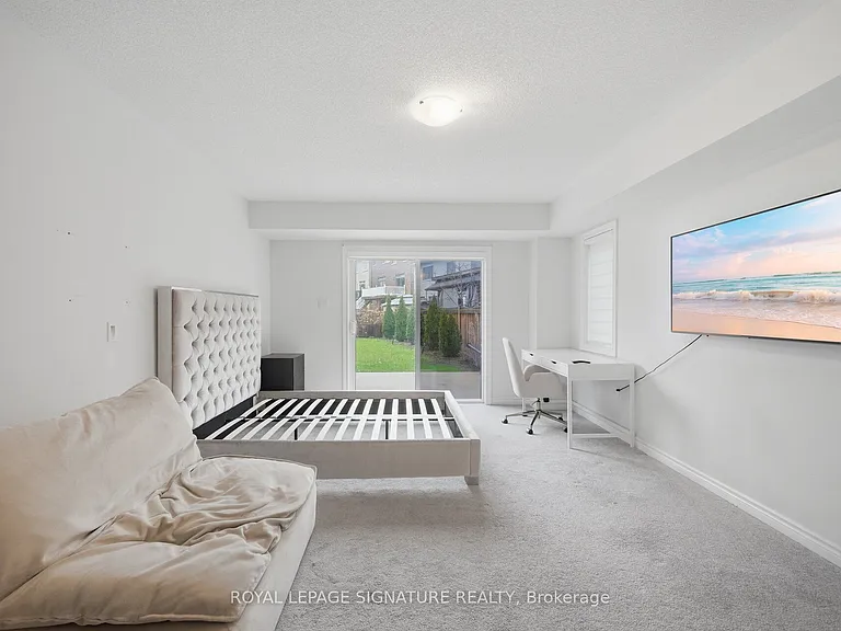 91 Roulette Cres #3 — Photo 14