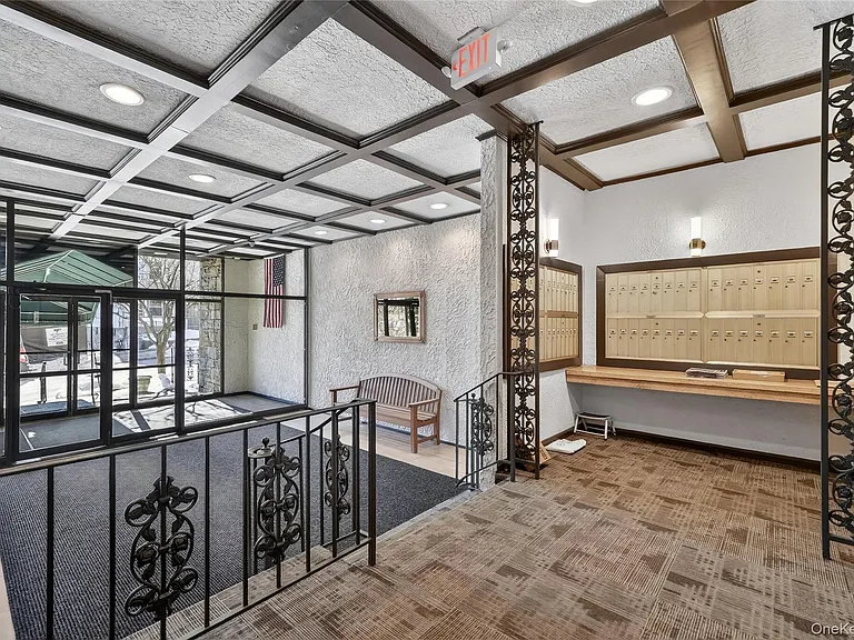 25 Franklin Ave #2K — Photo 15