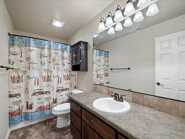 1080 N Montana St — Photo 6