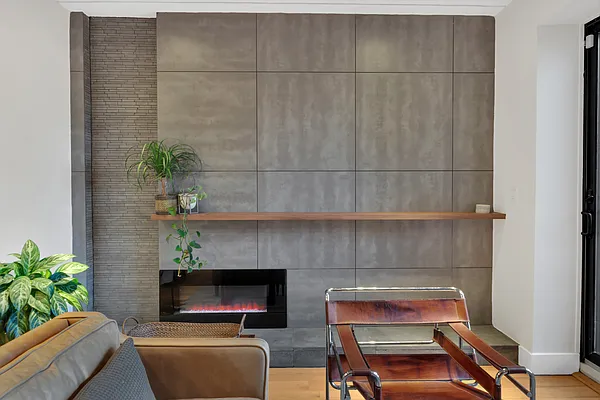 Sold by Compass | media 9