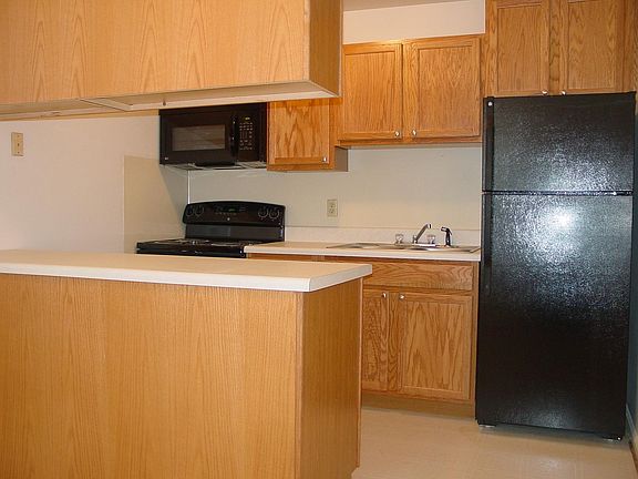 5th image of 311 Ballard St #7A