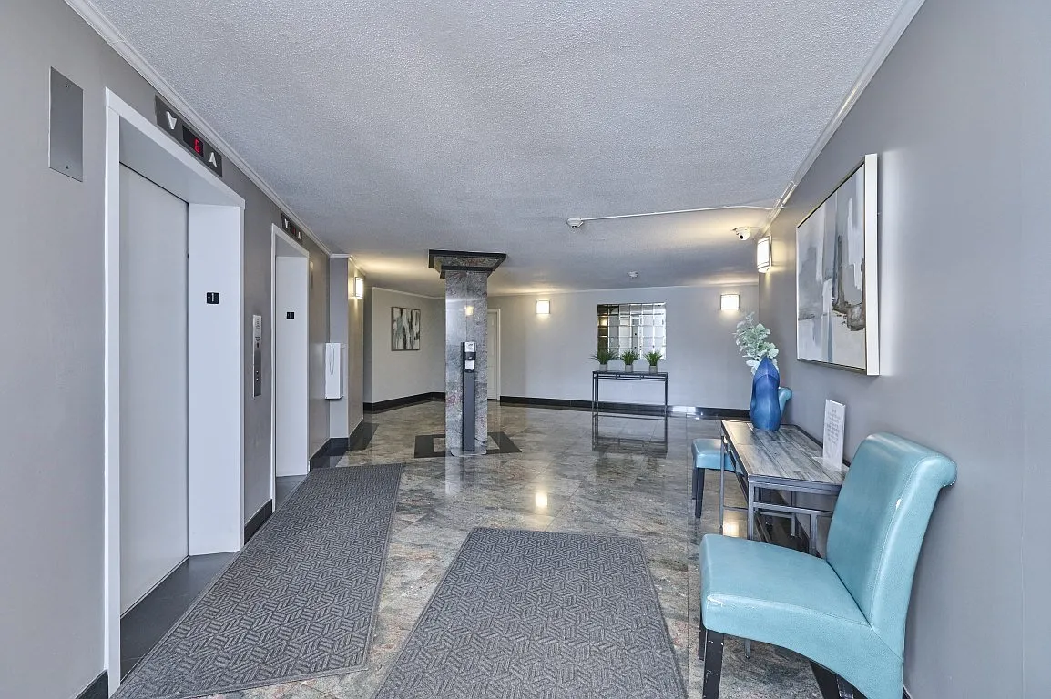 2 bed, 2.0 bath, 1270 sqft, $3,600 — Photo 4