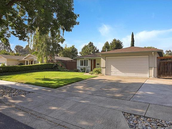 2nd image of 170 Las Astas Dr