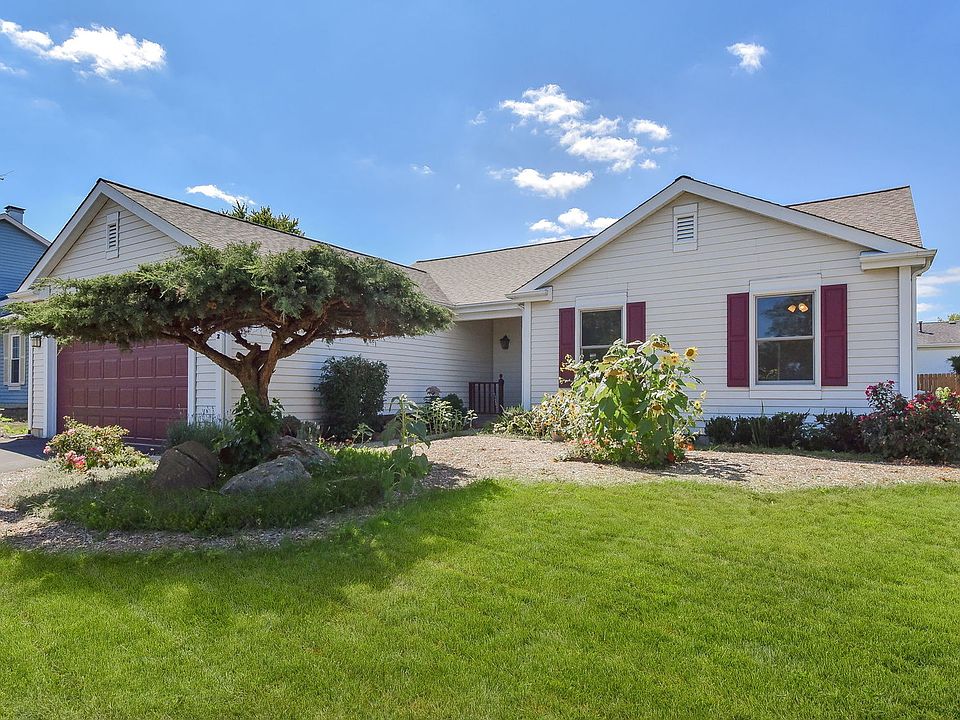 1st image of 222 Mistwood Ln