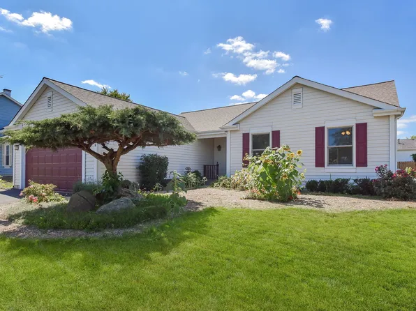 222 Mistwood Ln, North Aurora, IL 60542