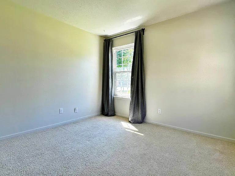 2122 S Victor St #E — Photo 26