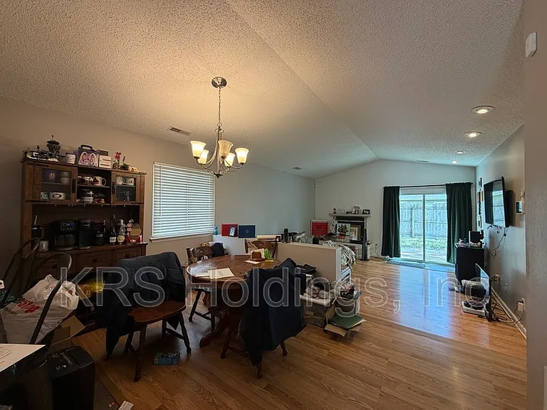 1249 Eaglewood Dr — Photo 3