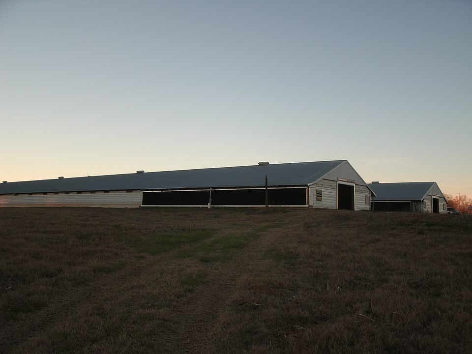 2nd image of 3146 County Road 2262