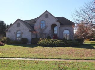 9937 King Rd, Davisburg, MI 48350