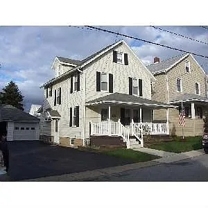 353 Washington St photo 1