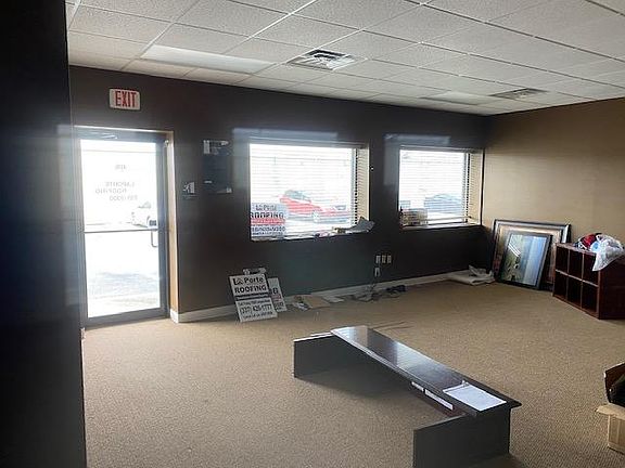 3rd image of 4192 Airline Dr