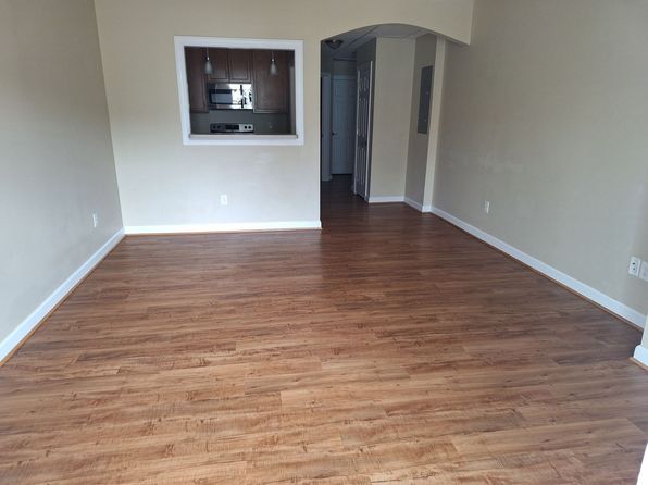 5215 Center St UNIT 4